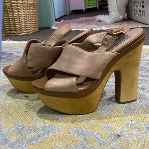 Steve Madden platform heeled sling back sandal size 9